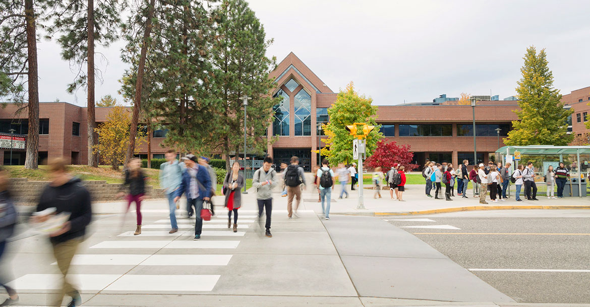 on-campus, walking, class